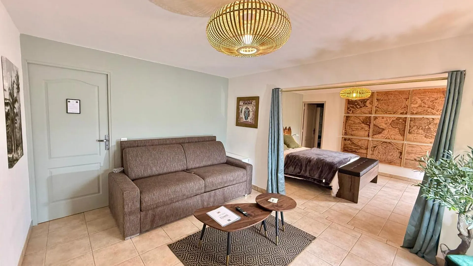 O Mas Hotel Montauroux Guest house